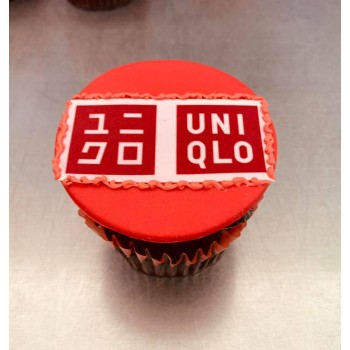 Cupcakes with logos 2